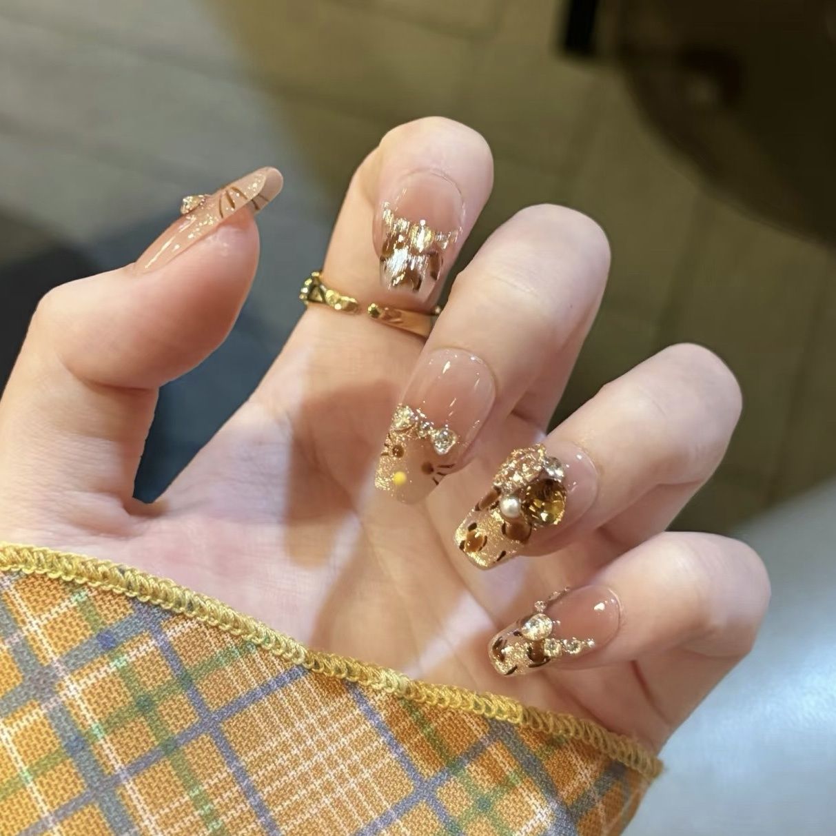 Leopard Kitty French Cat Eye Press On Nails – Handcrafted Sparkling Nude Design for Elegant Women 