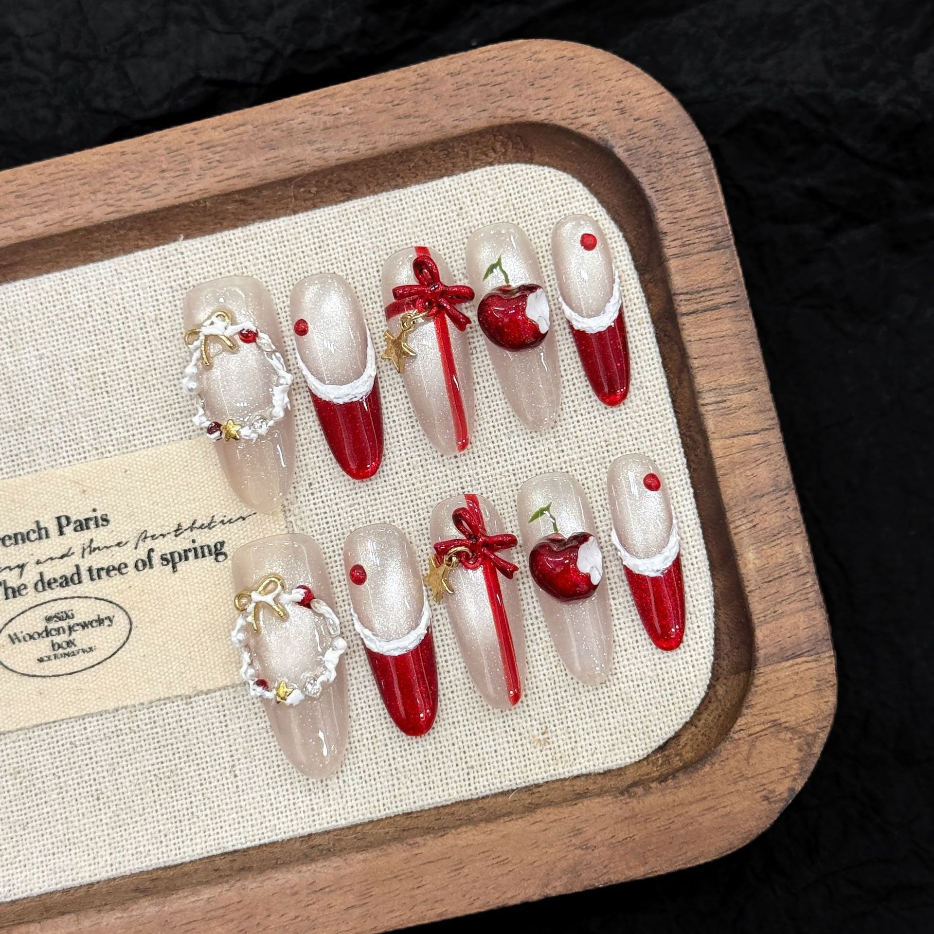 Christmas Wreath Red Cat Eye Nails – French Press-On Nails with Bow Design